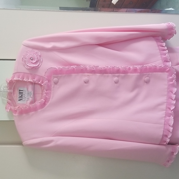 Skirt Suit - 2pc Pink - Picture 3 of 8